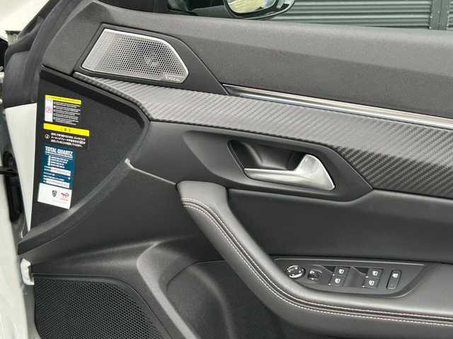 プジョー ５０８ SW GTライン プレミアムレザーED 茨城県 2021(令3)年 1.5万km ネイクルホワイト 純正メモリナビ（iPod/USB)/バックカメラ（サイドカメラ）/アクティブセーフティブレーキ/プッシュスタート/純正19インチアルミホイール/FOCALサウンド/レーンアシスト/・レーンポジショニングアシスト/・レーンキープアシスト/パワーバックドア/レーダークルーズコントロール/LEDヘッドランプ/レザーシート/前席シートヒーター/ETC/新車保証書/取扱説明書/ワンオーナー/スマートキー