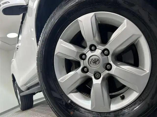 トヨタ ランドクルーザー プラド TX Lパッケージ 愛知県 2014(平26)年 6.5万km ホワイトパールクリスタルシャイン ＳＤナビ　/(Ｂｌｕｅｔｏｏｔｈ/フルセグＴＶ/SD/CD・DVD再生/iPod)/サンルーフ　/黒レザーシート　/前席シートヒーター　/ＥＴＣ　/バックカメラ　/USB接続/電動パワーシート　/クルーズコントロール　/ＬＥＤヘッドライト　　/純正フロアマット　/ＬＥＤフォグ/盗難防止装置