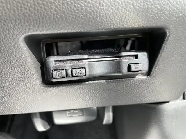 スズキ スイフト XG LTD 石川県 2019(令1)年 2.3万km パール 純正オーディオ/シートヒーター/スマートキー/プッシュスタート/電動ミラー/オートエアコン/社外アルミホイール/純正ホイール&夏タイヤあり