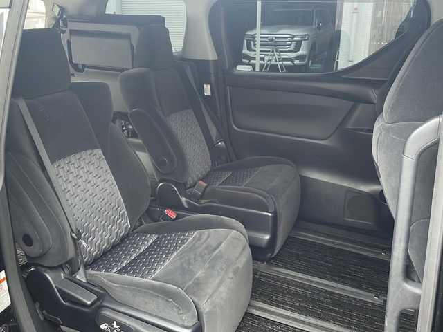 トヨタ ヴェルファイア Z Aエディション 福岡県 2015(平27)年 9.4万km ブラック ワンオーナー/モデリスタエアロ（フロント）/ALPINEナビ（フルセグ・luetooth・DVD・CD)/ALPINE後席モニター/ALPINE12インチデジタルインナーミラー/レーダークルーズコントロール/両側パワースライドドア/衝突被害軽減システム/オートLEDヘッドライト/コーナーセンサー/ステアリングリモコン/本革巻きステアリング/100V充電/USB入力端子/バックカメラ/スマートキー/プッシュスタート/純正フロアマット/アイドリングストップ/横滑り防止装置/盗難防止装置/3列シート/オットマン/ABS/エアバッグ（運転席・助手席）/保証書