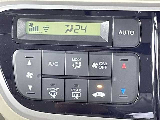 ホンダ Ｎ ＢＯＸ G Lパッケージ 千葉県 2014(平26)年 7.2万km ヒダマリアイボリーパール 社外ナビ/地デジ/左側電動スライドドア/AAC/横滑り防止機能/純正14インチアルミホイール/ヘッドライトレベライザー/ベンチシート/純正フロアマット/ドアバイザー/プッシュスタート/スマートキー/スペアキー1本
