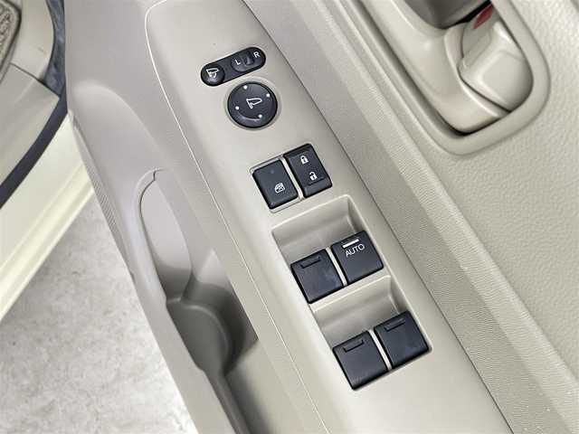 ホンダ Ｎ ＢＯＸ G Lパッケージ 千葉県 2014(平26)年 7.2万km ヒダマリアイボリーパール 社外ナビ/地デジ/左側電動スライドドア/AAC/横滑り防止機能/純正14インチアルミホイール/ヘッドライトレベライザー/ベンチシート/純正フロアマット/ドアバイザー/プッシュスタート/スマートキー/スペアキー1本