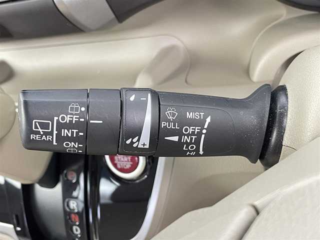 ホンダ Ｎ ＢＯＸ G Lパッケージ 千葉県 2014(平26)年 7.2万km ヒダマリアイボリーパール 社外ナビ/地デジ/左側電動スライドドア/AAC/横滑り防止機能/純正14インチアルミホイール/ヘッドライトレベライザー/ベンチシート/純正フロアマット/ドアバイザー/プッシュスタート/スマートキー/スペアキー1本