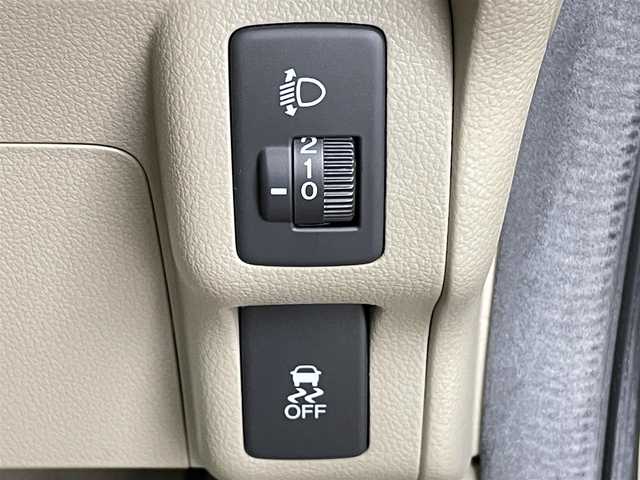 ホンダ Ｎ ＢＯＸ G Lパッケージ 千葉県 2014(平26)年 7.2万km ヒダマリアイボリーパール 社外ナビ/地デジ/左側電動スライドドア/AAC/横滑り防止機能/純正14インチアルミホイール/ヘッドライトレベライザー/ベンチシート/純正フロアマット/ドアバイザー/プッシュスタート/スマートキー/スペアキー1本