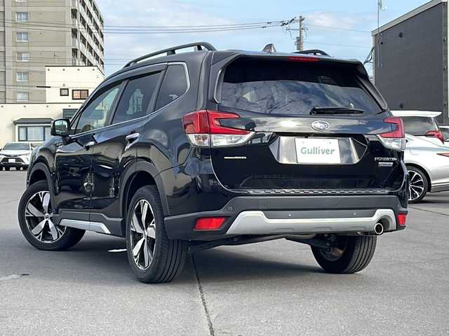 スバル フォレスター ハイブリッド アドバンス 道北・旭川 2018(平30)年 8.4万km クリスタルブラックシリカ ・4WD/・禁煙車/・純正DIATONEメモリナビ/CD/DVD/SD/MSV/BT/フルセグ/・フロント/サイド/バックカメラ/・デジタルインナーミラー /・アイサイトコアテクノロジー/セーフティプラス/・プリクラッシュ/・レーダークルーズコントロール/・誤発進抑制/・レーンキープ /・ブラインドスポットモニタリング/・コーナーセンサー /・革調シートカバー/・ハーフレザー/・運転席メモリシート/・パワーシート /・全席シートヒーター /・ステアリングヒーター/・ミラーヒーター /・オートライト/・LEDヘッドライト/・フォグライト/・リアフォグ/・ヘッドライトウォッシャー/・パワーバックドア /・パドルシフト/・オートワイパー/・ETC/・ドライブレコーダー/・フロントデアイサー/・純正フロアマット/・ドアバイザー