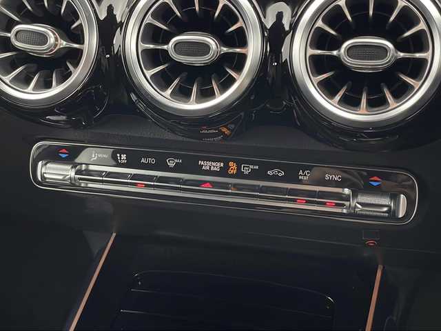 メルセデス・ベンツ ＧＬＢ２００ｄ AMGライン 宮城県 2020(令2)年 5.9万km ポーラホワイト ワンオーナー/パノラミックスライディングルーフ/デジタルインナーミラー/電動リアゲート/純正ナビ/(AM/FM/TV/USB/BT)/全方位カメラ/前後ドライブレコーダー/BSM/レーダークルーズコントロール/パドルシフト/パワーシート/シートメモリー/シートヒーター/プッシュスタート/スマートキー/スペアキー/オートライト/LEDヘッドライト/純正フロアマット/純正19インチアルミホイール