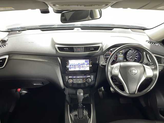 日産 エクストレイル 20X エマージェンシーブレーキ 広島県 2015(平27)年 5.1万km ダイヤモンドブラック 純正ナビ　/シートヒーター　/フルセグ　/衝突軽減ブレーキ　/レーンキープアシスト　/コーナーセンサー　/バックカメラ　/オートハイビーム　/オートライト　/ＬＥＤヘッドランプ　/フロアマット/ＥＴＣ　/ドライブレコーダー　/純正17インチアルミホイール(225/65/R17)/エアバック(運転席/助手席）