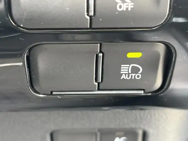 トヨタ プリウス S ツーリングセレクション 福岡県 2021(令3)年 12.4万km アティチュードブラックマイカ シートヒーター/モデリスタエアロ/社外ペダル/エンジンスタートボタン/アイドリンクストップ/Bluetooth接続/ETC/バックモニター/オートライト/オートマチックハイビーム
