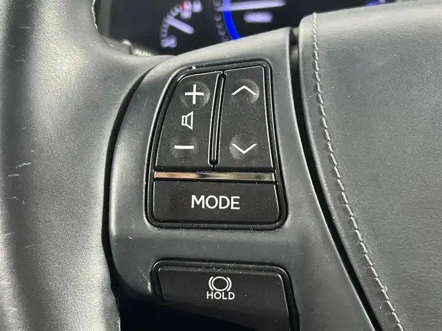 レクサス ＬＳ 600h バージョンL 佐賀県 2015(平27)年 6.9万km ブラック 純正ナビ/Bluetooth/フルセグTV/Blu-ray/DVD/CD/FM/AM/SD/USB/サンルーフ/プレミアムサウンドシステム/バックカメラ/ビルトインETC/全席パワーシート【メモリー機能付き】/全席シートヒーター・ベンチレーション/ハンドルヒーター/パワーバックドア/ブラインドスポットモニター/前後コーナーセンサー/オートハイビーム/レーダークルーズコントロール/レーンキープアシスト/純正フロアマット/純正18インチアルミホイール