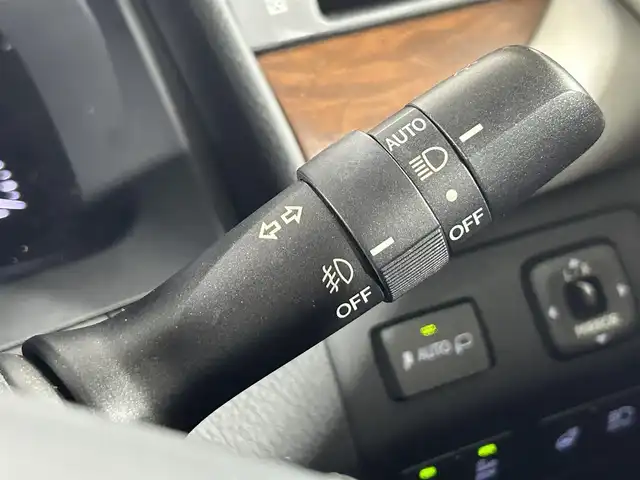 レクサス ＬＳ 600h バージョンL 佐賀県 2015(平27)年 6.9万km ブラック 純正ナビ/Bluetooth/フルセグTV/Blu-ray/DVD/CD/FM/AM/SD/USB/サンルーフ/プレミアムサウンドシステム/バックカメラ/ビルトインETC/全席パワーシート【メモリー機能付き】/全席シートヒーター・ベンチレーション/ハンドルヒーター/パワーバックドア/ブラインドスポットモニター/前後コーナーセンサー/オートハイビーム/レーダークルーズコントロール/レーンキープアシスト/純正フロアマット/純正18インチアルミホイール