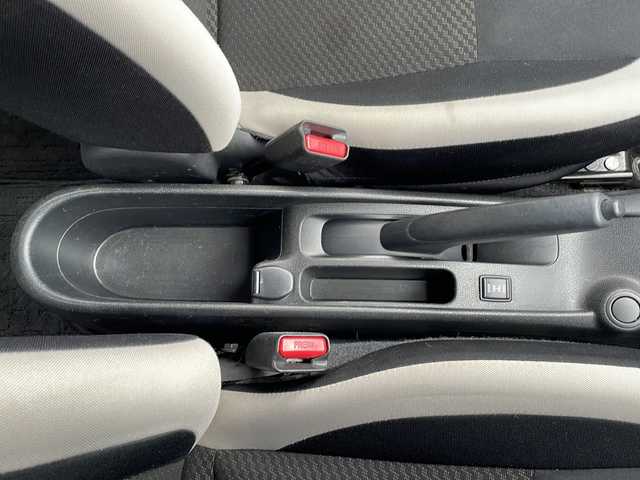 日産 ノート X FOUR 岩手県 2017(平29)年 6.4万km ブリリアントホワイトパール 純正メモリナビ/AM/FM/CD/DVD/Bluetooth/フルセグTV/バックカメラ/ETC/ドライブレコーダー/衝突被害軽減ブレーキ/レーンキープアシスト/横滑り防止装置/オートライト/スマートキー/プッシュスタート/電動格納ミラー/純正フロアマット/純正ドアバイザー