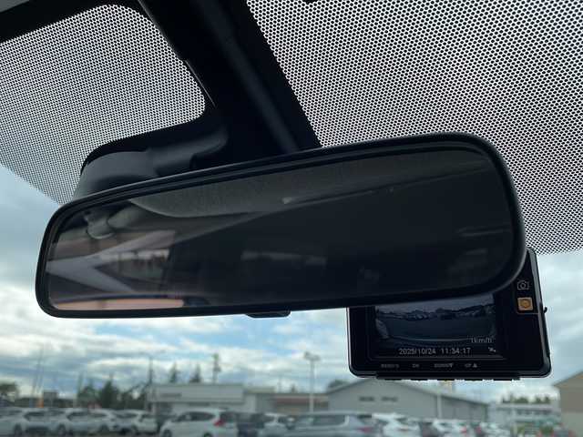 日産 ノート X FOUR 岩手県 2017(平29)年 6.4万km ブリリアントホワイトパール 純正メモリナビ/AM/FM/CD/DVD/Bluetooth/フルセグTV/バックカメラ/ETC/ドライブレコーダー/衝突被害軽減ブレーキ/レーンキープアシスト/横滑り防止装置/オートライト/スマートキー/プッシュスタート/電動格納ミラー/純正フロアマット/純正ドアバイザー