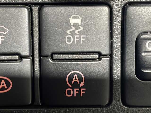 ダイハツ キャスト アクティバ G SAⅢ 沖縄県 2018(平30)年 8.7万km パールホワイトⅢ 県外仕入れ/禁煙車/全方位カメラ/純正ナビ/・ＣＤ／ＤＶＤ／Ｂｌｕｅｔｏｏｔｈ／フルセグＴＶ/ドライブレコーダー前方/ＥＴＣ/ベンチシート/ＡＢＳ/横滑り防止装置/衝突被害軽減システム/オートマチックハイビーム/純正ドアバイザー/オートライト/ステアリングスイッチ/ヘッドライトレベライザー/純正ドアバイザー/電動格納ミラー