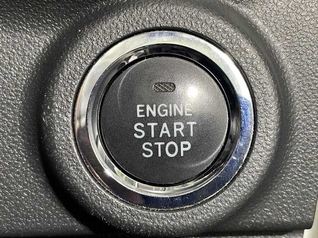 ダイハツ キャスト アクティバ G SAⅢ 沖縄県 2018(平30)年 8.7万km パールホワイトⅢ 県外仕入れ/禁煙車/全方位カメラ/純正ナビ/・ＣＤ／ＤＶＤ／Ｂｌｕｅｔｏｏｔｈ／フルセグＴＶ/ドライブレコーダー前方/ＥＴＣ/ベンチシート/ＡＢＳ/横滑り防止装置/衝突被害軽減システム/オートマチックハイビーム/純正ドアバイザー/オートライト/ステアリングスイッチ/ヘッドライトレベライザー/純正ドアバイザー/電動格納ミラー