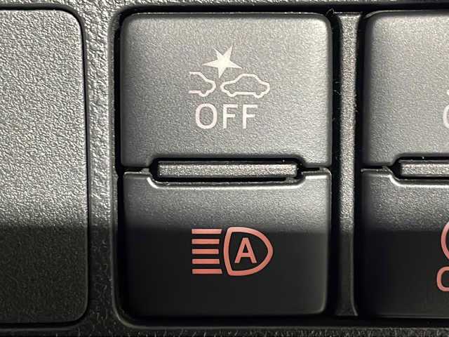 ダイハツ キャスト アクティバ G SAⅢ 沖縄県 2018(平30)年 8.7万km パールホワイトⅢ 県外仕入れ/禁煙車/全方位カメラ/純正ナビ/・ＣＤ／ＤＶＤ／Ｂｌｕｅｔｏｏｔｈ／フルセグＴＶ/ドライブレコーダー前方/ＥＴＣ/ベンチシート/ＡＢＳ/横滑り防止装置/衝突被害軽減システム/オートマチックハイビーム/純正ドアバイザー/オートライト/ステアリングスイッチ/ヘッドライトレベライザー/純正ドアバイザー/電動格納ミラー