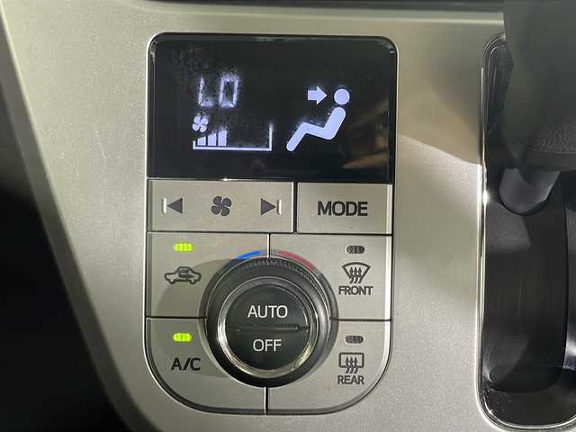 ダイハツ キャスト アクティバ G SAⅢ 沖縄県 2018(平30)年 8.7万km パールホワイトⅢ 県外仕入れ/禁煙車/全方位カメラ/純正ナビ/・ＣＤ／ＤＶＤ／Ｂｌｕｅｔｏｏｔｈ／フルセグＴＶ/ドライブレコーダー前方/ＥＴＣ/ベンチシート/ＡＢＳ/横滑り防止装置/衝突被害軽減システム/オートマチックハイビーム/純正ドアバイザー/オートライト/ステアリングスイッチ/ヘッドライトレベライザー/純正ドアバイザー/電動格納ミラー