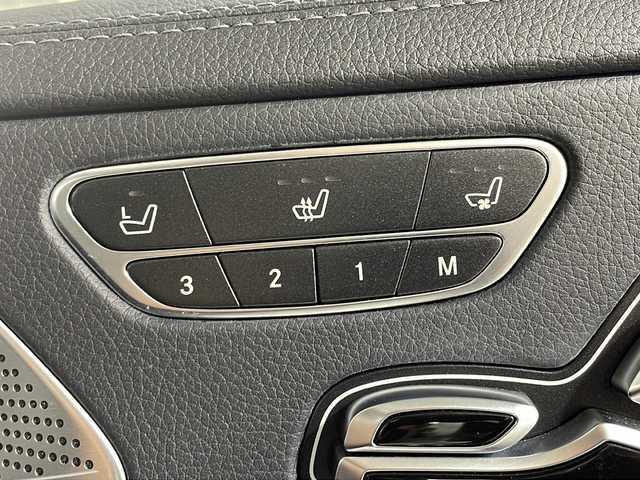 メルセデス・ベンツ Ｓ５６０Ｌ AMGライン 沖縄県 2018(平30)年 3.8万km パール 禁煙車　/純正１２インチナビ　/（フルセグＴＶ　Ｂｌｕｅｔｏｏｔｈ）/サンルーフ　/Ｂｕｒｍｅｓｔｅｒプレミアムサウンド　/ウッドコンビステアリング　/全席メモリー機能付きパワーシート/レザーシート/シートヒーター、エアシート/HUD/BSM/19インチツインスポークアルミホイール