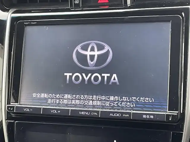 トヨタ ハリアー プレミアム 福岡県 2015(平27)年 6.4万km ホワイトパールクリスタルシャイン ハーフレザー/純正９インチナビ（ＮＳＺＴ－Ｙ６４Ｔ）/フルセグTV/CD/DVD/BT/SD/AM/FM/バック／サイドカメラ/パワーバックドア/レーンアシスト/クルーズコントロール/パワーシート/エアロ/純正アルミ/ＥＴＣ/アイドリングストップ/スマートキー/プッシュスタート/オートハイビーム/フォグランプ