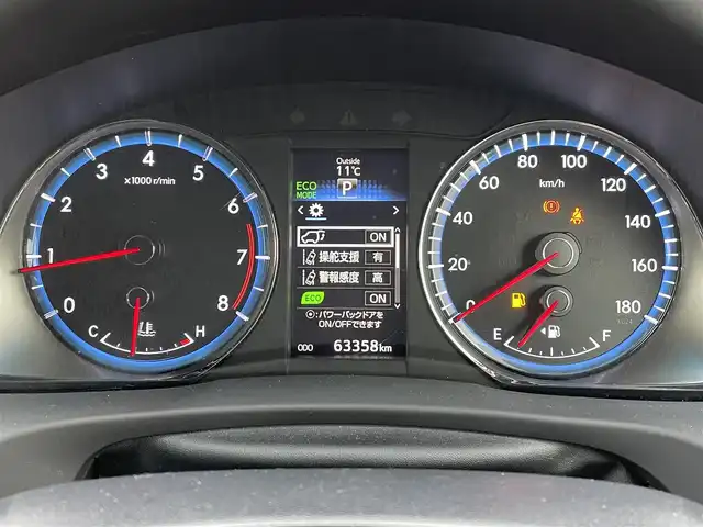 トヨタ ハリアー プレミアム 福岡県 2015(平27)年 6.4万km ホワイトパールクリスタルシャイン ハーフレザー/純正９インチナビ（ＮＳＺＴ－Ｙ６４Ｔ）/フルセグTV/CD/DVD/BT/SD/AM/FM/バック／サイドカメラ/パワーバックドア/レーンアシスト/クルーズコントロール/パワーシート/エアロ/純正アルミ/ＥＴＣ/アイドリングストップ/スマートキー/プッシュスタート/オートハイビーム/フォグランプ