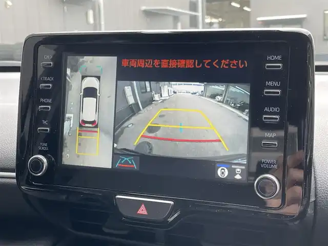 トヨタ ヤリスクロス ハイブリッド Z 滋賀県 2022(令4)年 2万km ブラックマイカ 禁煙車/純正９型ディスプレイオーディオ/パノラミックビューモニター/ＥＴＣ/衝突軽減ブレーキ/レーンディパーチャーアラート/BSM/ＬＥＤヘッドライト/オートライト/ハーフレザーシート/シートヒーター/パワーシート/ステアリングヒーター/電動パーキングブレーキ/ブレーキホールド/プッシュスタート/スマートキー/ドアバイザー/純正アルミホイール