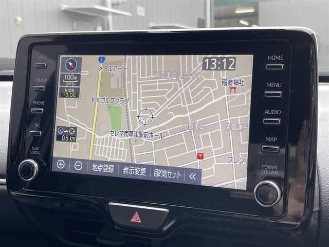 トヨタ ヤリスクロス ハイブリッド Z 滋賀県 2022(令4)年 2万km ブラックマイカ 禁煙車/純正９型ディスプレイオーディオ/パノラミックビューモニター/ＥＴＣ/衝突軽減ブレーキ/レーンディパーチャーアラート/BSM/ＬＥＤヘッドライト/オートライト/ハーフレザーシート/シートヒーター/パワーシート/ステアリングヒーター/電動パーキングブレーキ/ブレーキホールド/プッシュスタート/スマートキー/ドアバイザー/純正アルミホイール