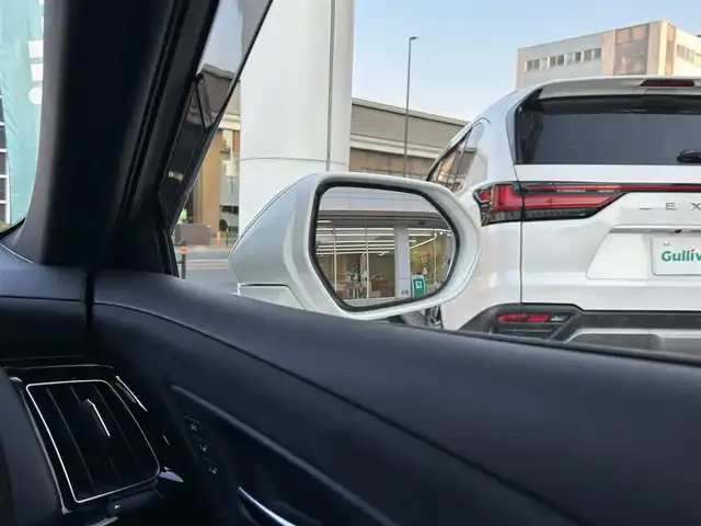 トヨタ クラウン ハイブリッド RS アドバンス 大阪府 2018(平30)年 1.2万km ホワイトパールクリスタルシャイン 純正メーカーナビ/　【フルセグTV/CD・DVD/Bluetooth】/パノラミックビューモニター/ハーフレザーシート/運転席・助手席パワーシート　/ステアリングチルト機能/ステアリングテレスコピック機構/パーキングアシスト/レーダークルーズコントロール/コーナーセンサー/ブレーキアシスト/横滑り防止システム/レーンキープアシスト/プリクラッシュセーフティ/盗難防止システム/ブラインドスポットモニター/UVカットガラス/プライバシーガラス/ナイトビジョン/MTモード付AT/ETC2.0