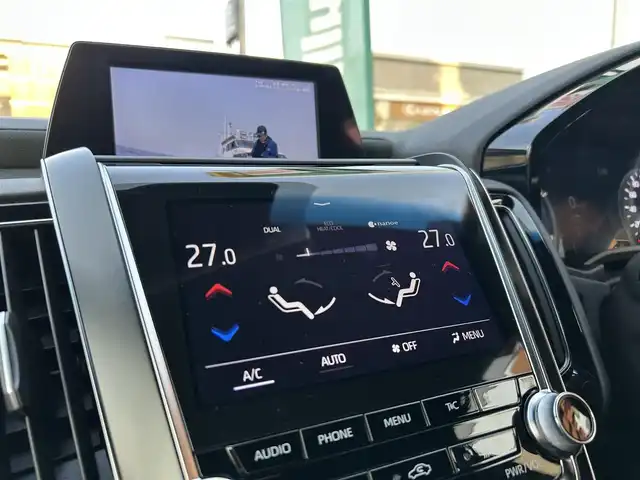 トヨタ クラウン ハイブリッド RS アドバンス 大阪府 2018(平30)年 1.2万km ホワイトパールクリスタルシャイン 純正メーカーナビ/　【フルセグTV/CD・DVD/Bluetooth】/パノラミックビューモニター/ハーフレザーシート/運転席・助手席パワーシート　/ステアリングチルト機能/ステアリングテレスコピック機構/パーキングアシスト/レーダークルーズコントロール/コーナーセンサー/ブレーキアシスト/横滑り防止システム/レーンキープアシスト/プリクラッシュセーフティ/盗難防止システム/ブラインドスポットモニター/UVカットガラス/プライバシーガラス/ナイトビジョン/MTモード付AT/ETC2.0