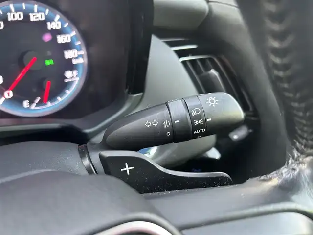 トヨタ クラウン ハイブリッド RS アドバンス 大阪府 2018(平30)年 1.2万km ホワイトパールクリスタルシャイン 純正メーカーナビ/　【フルセグTV/CD・DVD/Bluetooth】/パノラミックビューモニター/ハーフレザーシート/運転席・助手席パワーシート　/ステアリングチルト機能/ステアリングテレスコピック機構/パーキングアシスト/レーダークルーズコントロール/コーナーセンサー/ブレーキアシスト/横滑り防止システム/レーンキープアシスト/プリクラッシュセーフティ/盗難防止システム/ブラインドスポットモニター/UVカットガラス/プライバシーガラス/ナイトビジョン/MTモード付AT/ETC2.0