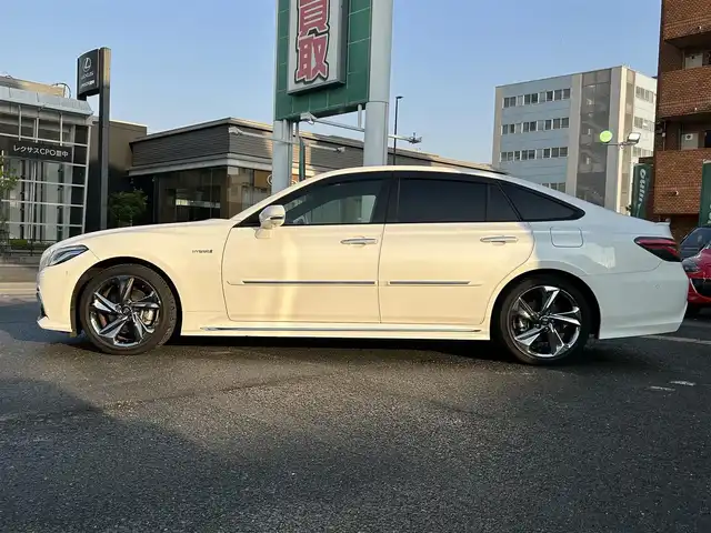 トヨタ クラウン ハイブリッド RS アドバンス 大阪府 2018(平30)年 1.2万km ホワイトパールクリスタルシャイン 純正メーカーナビ/　【フルセグTV/CD・DVD/Bluetooth】/パノラミックビューモニター/ハーフレザーシート/運転席・助手席パワーシート　/ステアリングチルト機能/ステアリングテレスコピック機構/パーキングアシスト/レーダークルーズコントロール/コーナーセンサー/ブレーキアシスト/横滑り防止システム/レーンキープアシスト/プリクラッシュセーフティ/盗難防止システム/ブラインドスポットモニター/UVカットガラス/プライバシーガラス/ナイトビジョン/MTモード付AT/ETC2.0