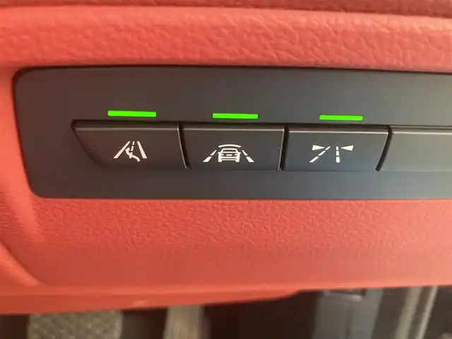 ＢＭＷ ４２０ｉ xDrive グランクーペ Mスポーツ 熊本県 2017(平29)年 3.2万km カーボンブラックM ・スマートキー/・プッシュスタート/・インテリジェントセーフティ/・レーンキープアシスト/・ブラインドスポットモニター/・クルーズコントロール(追従式)/・赤革シート/・前席パワーシート/・前席シートヒーター /・純正HDDナビ/　【DVD・Bluetooth・USB・MSV】/・フルセグTV/・バックカメラ/・ETC/・パワーバックドア/・LEDヘッドランプ/・LEDフォグランプ/・純正マット/・保証書/取説