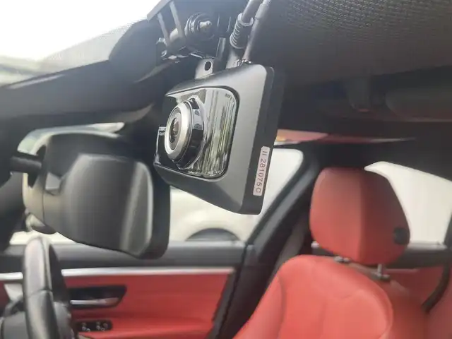 ＢＭＷ ４２０ｉ xDrive グランクーペ Mスポーツ 熊本県 2017(平29)年 3.2万km カーボンブラックM ・スマートキー/・プッシュスタート/・インテリジェントセーフティ/・レーンキープアシスト/・ブラインドスポットモニター/・クルーズコントロール(追従式)/・赤革シート/・前席パワーシート/・前席シートヒーター /・純正HDDナビ/　【DVD・Bluetooth・USB・MSV】/・フルセグTV/・バックカメラ/・ETC/・パワーバックドア/・LEDヘッドランプ/・LEDフォグランプ/・純正マット/・保証書/取説