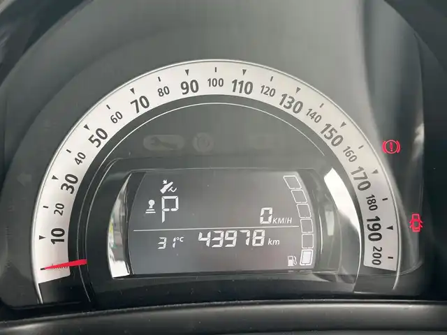 ルノー トゥインゴ サンドレ 奈良県 2020(令2)年 4.4万km グレーＭ ワンオーナー　/ディスプレイオーディオ /(AppleCarPlay/AUX/FM/AM) /バックカメラ /車線逸脱警報 /クリアランスソナー /クルーズコントロール/ハーフレザーシート /前席シートヒーター /ETC /前後ドライブレコーダー /トノカバー/オートライト/フォグライト