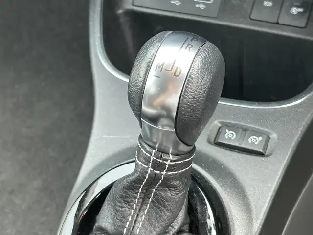 ルノー トゥインゴ サンドレ 奈良県 2020(令2)年 4.4万km グレーＭ ワンオーナー　/ディスプレイオーディオ /(AppleCarPlay/AUX/FM/AM) /バックカメラ /車線逸脱警報 /クリアランスソナー /クルーズコントロール/ハーフレザーシート /前席シートヒーター /ETC /前後ドライブレコーダー /トノカバー/オートライト/フォグライト