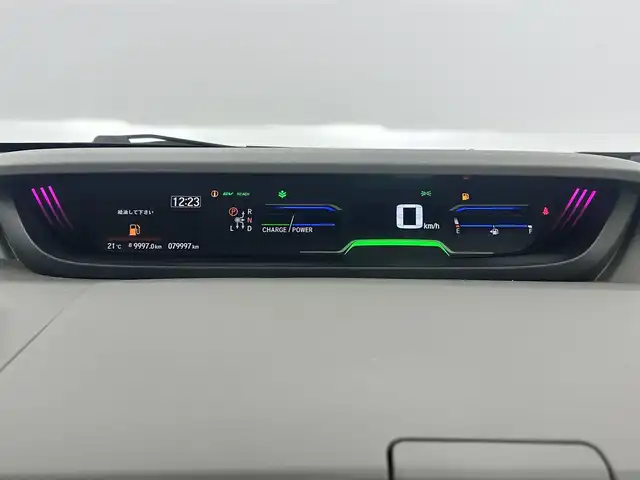 ホンダ フリード ハイブリット G ホンダセンシング 愛知県 2017(平29)年 8万km モダンスティールM ホンダセンシング/・衝突軽減ブレーキ〈CMBS〉/・誤発進抑制機能/・LKAS〈車線維持支援システム〉/・歩行者事故低減ステアリング/・路外逸脱抑制機能/・先行車発進お知らせ機能/・標識認識機能/アダプティブ・クルーズ・コントロール/純正ナビ（VXM-174VFi）/・フルセグTV/Bluetooth/CD/DVD/バックカメラ/両側パワースライドドア/ETC/純正フロアマット/LEDヘッドライト/スマートキー