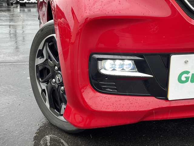 ホンダ Ｎ ＢＯＸ カスタム G L ターボ ホンダセンシング 道北・旭川 2019(令1)年 4.6万km ミラノレッド ・４ＷＤ/・禁煙車/・ディーラーオプションメモリーナビ/　フルセグ・ＣＤ・ＤＶＤ・ＢＴ・ＳＤ/・ステアリングリモコン/・バックカメラ/・両側パワースライドドア/・ホンダセンシング/　レーダークルーズコントロール/　衝突軽減ブレーキ/　先行者発進お知らせ/　レーンキープアシスト/　標識認識機能/・ルーフコンソール/・ビルトインETC/・前後ドライブレコーダー/・降車時オートドアロック/・LEDオートライト/・ハーフレザーシート/・シートヒーター /・ミラーヒーター /・パドルシフト/・純正１５インチアルミ/・新車時保証書