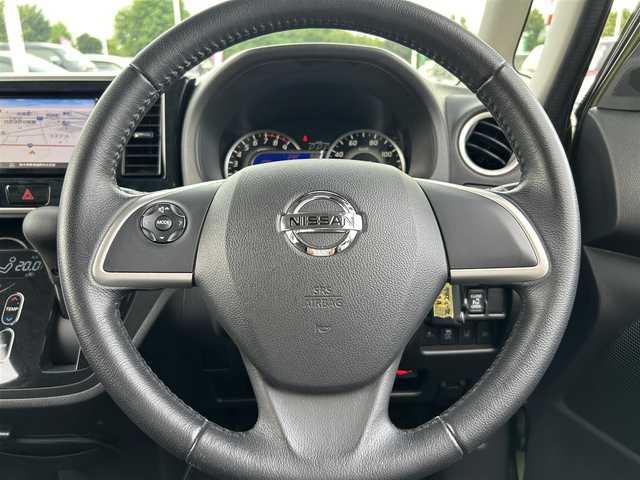 日産 デイズ ルークス ハイウェイスター Xターボ 栃木県 2019(令1)年 5.9万km プレミアムオリーブメタリック エマージェンシーブレーキ/純正メモリナビ/フルセグＴＶ/DVD/Bluetooth/アラウンドビューモニター/ETC2.0/360°ドライブレコーダー/パワースライドドア/LEDヘッドライト/オートハイビーム/フォグランプ/アイドリングストップ/スマートキー/スペアキー/ロールサンシェード/AAC/横滑り防止装置