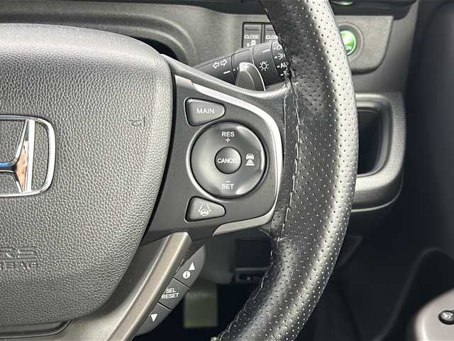 ホンダ ステップワゴン スパーダ ホンダセンシング 宮城県 2018(平30)年 5.9万km プレミアムスパークルブラックパール 純正9インチフリップダウンモニター/【VN-155N】/Honda SENSING/・衝突軽減ブレーキ/・路外逸脱抑制機能/・アダプティブクルーズコントロール/・車線維持支援システム/純正9インチナビ/・BT.CD.DVD.USB.SD/バックカメラ/フルセグTV/両側パワースライドドア/ビルトインETC/純正ドライブレコーダー（F）/プッシュスタート/スマートキー/ステアリングスイッチ/LEDヘッドライト/LEDフォグライト/純正16インチAW/社外フロアマット/シートバックテーブル/ロールサンシェード