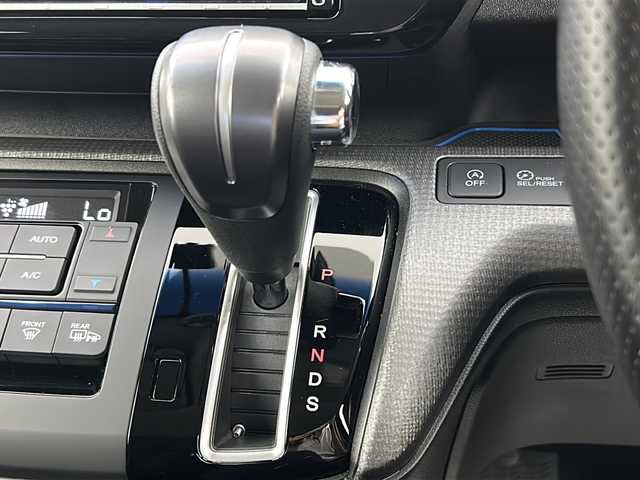 ホンダ ステップワゴン スパーダ ホンダセンシング 宮城県 2018(平30)年 5.9万km プレミアムスパークルブラックパール 純正9インチフリップダウンモニター/【VN-155N】/Honda SENSING/・衝突軽減ブレーキ/・路外逸脱抑制機能/・アダプティブクルーズコントロール/・車線維持支援システム/純正9インチナビ/・BT.CD.DVD.USB.SD/バックカメラ/フルセグTV/両側パワースライドドア/ビルトインETC/純正ドライブレコーダー（F）/プッシュスタート/スマートキー/ステアリングスイッチ/LEDヘッドライト/LEDフォグライト/純正16インチAW/社外フロアマット/シートバックテーブル/ロールサンシェード