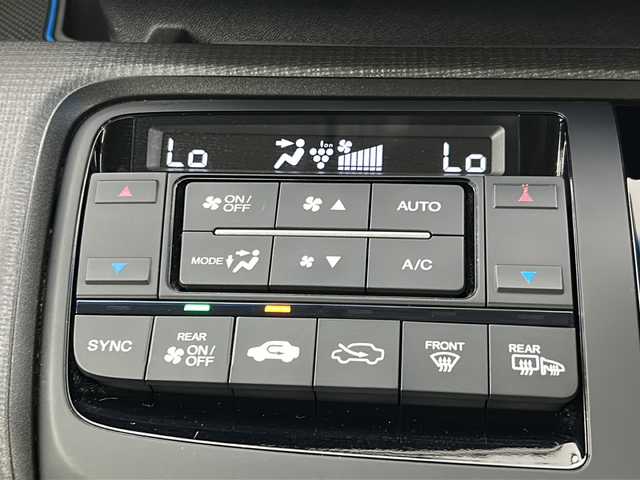ホンダ ステップワゴン スパーダ ホンダセンシング 宮城県 2018(平30)年 5.9万km プレミアムスパークルブラックパール 純正9インチフリップダウンモニター/【VN-155N】/Honda SENSING/・衝突軽減ブレーキ/・路外逸脱抑制機能/・アダプティブクルーズコントロール/・車線維持支援システム/純正9インチナビ/・BT.CD.DVD.USB.SD/バックカメラ/フルセグTV/両側パワースライドドア/ビルトインETC/純正ドライブレコーダー（F）/プッシュスタート/スマートキー/ステアリングスイッチ/LEDヘッドライト/LEDフォグライト/純正16インチAW/社外フロアマット/シートバックテーブル/ロールサンシェード
