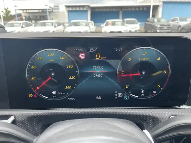 メルセデス・ベンツ ＣＬＡ２００ｄ Sブレーク AMGライン 滋賀県 2021(令3)年 2.8万km デジタルホワイト 純正ナビ/フルセグTV/バックカメラ/Bluetooth/レーダーセーフティパッケージ/ACC/ブラインドスポット/レーンキープアシスト/黒半革/・前席シートヒーター/・前席メモリー付きパワーシート/純正18インチAW/アンビエントライト/パワーバックドア/純正マルチLED/ETC2.0/スマートキー