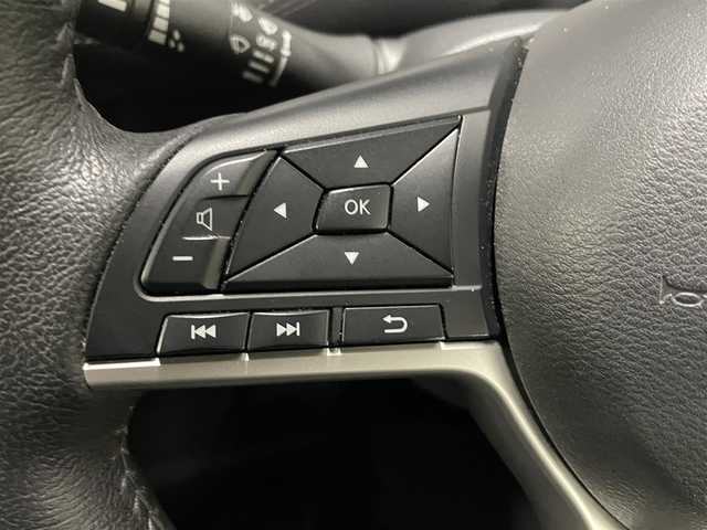 日産 セレナ e－パワー ハイウェイスター V 福岡県 2019(令1)年 4万km ブリリアントホワイトパール 純正9インチナビ/CD/DVD/Bluetooth/全方位モニター/プロパイロット/ETC/オートライト/LEDヘッドライト/両側パワースライドドア/ハンズフリースライドドア/衝突軽減ブレーキ/レーンキープアシスト/ステアリングスイッチ/電動パーキングブレーキ/電動格納ミラー/純正アルミホイール/純正フロアマット