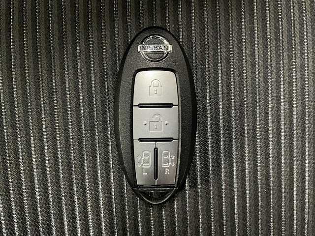 日産 セレナ e－パワー ハイウェイスター V 福岡県 2019(令1)年 4万km ブリリアントホワイトパール 純正9インチナビ/CD/DVD/Bluetooth/全方位モニター/プロパイロット/ETC/オートライト/LEDヘッドライト/両側パワースライドドア/ハンズフリースライドドア/衝突軽減ブレーキ/レーンキープアシスト/ステアリングスイッチ/電動パーキングブレーキ/電動格納ミラー/純正アルミホイール/純正フロアマット