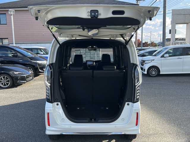 ホンダ Ｎ ＢＯＸ カスタム L ターボ 群馬県 2021(令3)年 2.1万km プラチナホワイトパール ・ドアバイザー/・クルーズコントロール/・スタートボタン/・パドルシフト/・社外ナビ/・純フロアマット/・Pスライド/・バックカメラ/・フルフラットシート/・オートライト/・PW/・ワンセグTV/・両側パワースライド/・プリクラッシュ