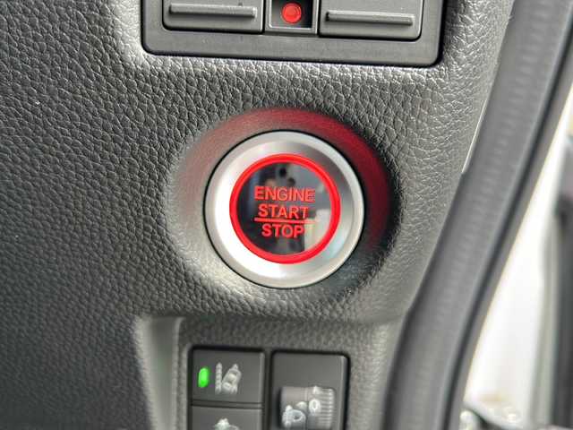 ホンダ Ｎ ＢＯＸ カスタム L ターボ 群馬県 2021(令3)年 2.1万km プラチナホワイトパール ・ドアバイザー/・クルーズコントロール/・スタートボタン/・パドルシフト/・社外ナビ/・純フロアマット/・Pスライド/・バックカメラ/・フルフラットシート/・オートライト/・PW/・ワンセグTV/・両側パワースライド/・プリクラッシュ