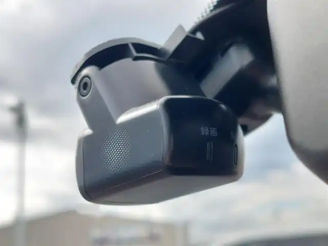 日産 エクストレイル G 東京都 2022(令4)年 3.4万km ダイヤモンドブラック 純正１２．３インチナビ/アラウンドビューモニター/プロパイロット/ブラインドスポットモニター/デジタルインナーミラー/ヘッドアップディスプレイ/パワーバックドア/シートヒーター/パワーシート/前後ドライブレコーダー/ETC2.0/ワイヤレス充電器/オートマチックハイビーム/LEDヘッドライト/コーナーセンサー/純正AW/純正フロアマット/禁煙車