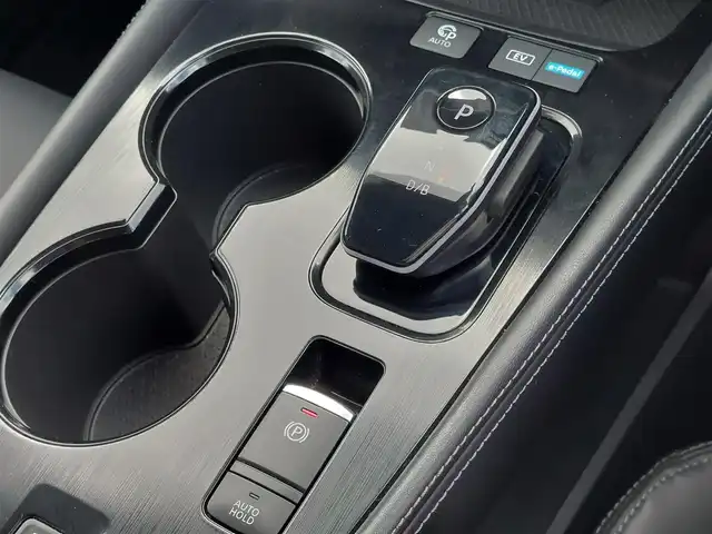 日産 エクストレイル G 東京都 2022(令4)年 3.4万km ダイヤモンドブラック 純正１２．３インチナビ/アラウンドビューモニター/プロパイロット/ブラインドスポットモニター/デジタルインナーミラー/ヘッドアップディスプレイ/パワーバックドア/シートヒーター/パワーシート/前後ドライブレコーダー/ETC2.0/ワイヤレス充電器/オートマチックハイビーム/LEDヘッドライト/コーナーセンサー/純正AW/純正フロアマット/禁煙車