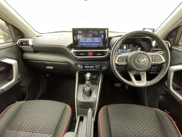 トヨタ ライズ Z 熊本県 2020(令2)年 2.6万km マスタードイエローマイカメタリック 禁煙車　/アルパイン９インチナビ（ＣＤ・ＤＶＤ・フルセグ・ＢＴ・ＳＤ・ＵＳＢ）/バックカメラ　/ＥＴＣ　/前席シートヒーター　/前後クリアランスソナー/スマートアシスト/・衝突軽減ブレーキ/・誤発進抑制/・車線逸脱警報/・ふらつき警報機能/・アダブティブクルーズコントロール/・オートハイビーム/・アダプティブハイビームアシスト/横滑り防止/アイドリングストップ/純正フロアマット/純正17インチAW/オートライト/LEDヘッドライト/フォグランプ/スマートキー/プッシュスタート/スペアキー1本/保証書/取扱説明書