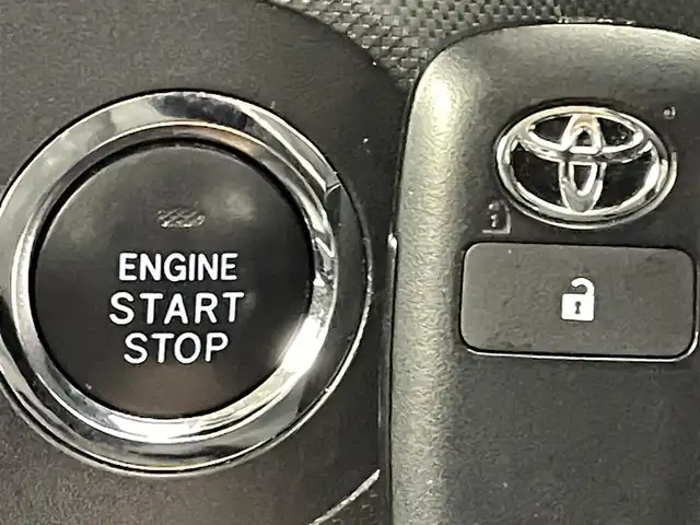 トヨタ ライズ Z 熊本県 2020(令2)年 2.6万km マスタードイエローマイカメタリック 禁煙車　/アルパイン９インチナビ（ＣＤ・ＤＶＤ・フルセグ・ＢＴ・ＳＤ・ＵＳＢ）/バックカメラ　/ＥＴＣ　/前席シートヒーター　/前後クリアランスソナー/スマートアシスト/・衝突軽減ブレーキ/・誤発進抑制/・車線逸脱警報/・ふらつき警報機能/・アダブティブクルーズコントロール/・オートハイビーム/・アダプティブハイビームアシスト/横滑り防止/アイドリングストップ/純正フロアマット/純正17インチAW/オートライト/LEDヘッドライト/フォグランプ/スマートキー/プッシュスタート/スペアキー1本/保証書/取扱説明書