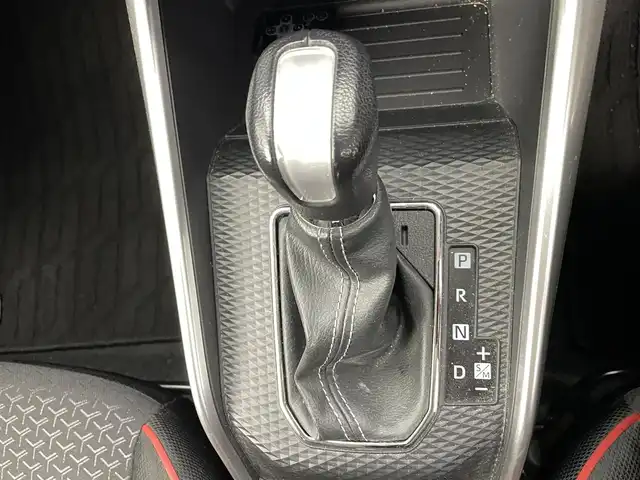 トヨタ ライズ Z 熊本県 2020(令2)年 2.6万km マスタードイエローマイカメタリック 禁煙車　/アルパイン９インチナビ（ＣＤ・ＤＶＤ・フルセグ・ＢＴ・ＳＤ・ＵＳＢ）/バックカメラ　/ＥＴＣ　/前席シートヒーター　/前後クリアランスソナー/スマートアシスト/・衝突軽減ブレーキ/・誤発進抑制/・車線逸脱警報/・ふらつき警報機能/・アダブティブクルーズコントロール/・オートハイビーム/・アダプティブハイビームアシスト/横滑り防止/アイドリングストップ/純正フロアマット/純正17インチAW/オートライト/LEDヘッドライト/フォグランプ/スマートキー/プッシュスタート/スペアキー1本/保証書/取扱説明書