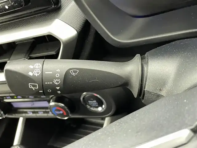 トヨタ ライズ Z 熊本県 2020(令2)年 2.6万km マスタードイエローマイカメタリック 禁煙車　/アルパイン９インチナビ（ＣＤ・ＤＶＤ・フルセグ・ＢＴ・ＳＤ・ＵＳＢ）/バックカメラ　/ＥＴＣ　/前席シートヒーター　/前後クリアランスソナー/スマートアシスト/・衝突軽減ブレーキ/・誤発進抑制/・車線逸脱警報/・ふらつき警報機能/・アダブティブクルーズコントロール/・オートハイビーム/・アダプティブハイビームアシスト/横滑り防止/アイドリングストップ/純正フロアマット/純正17インチAW/オートライト/LEDヘッドライト/フォグランプ/スマートキー/プッシュスタート/スペアキー1本/保証書/取扱説明書